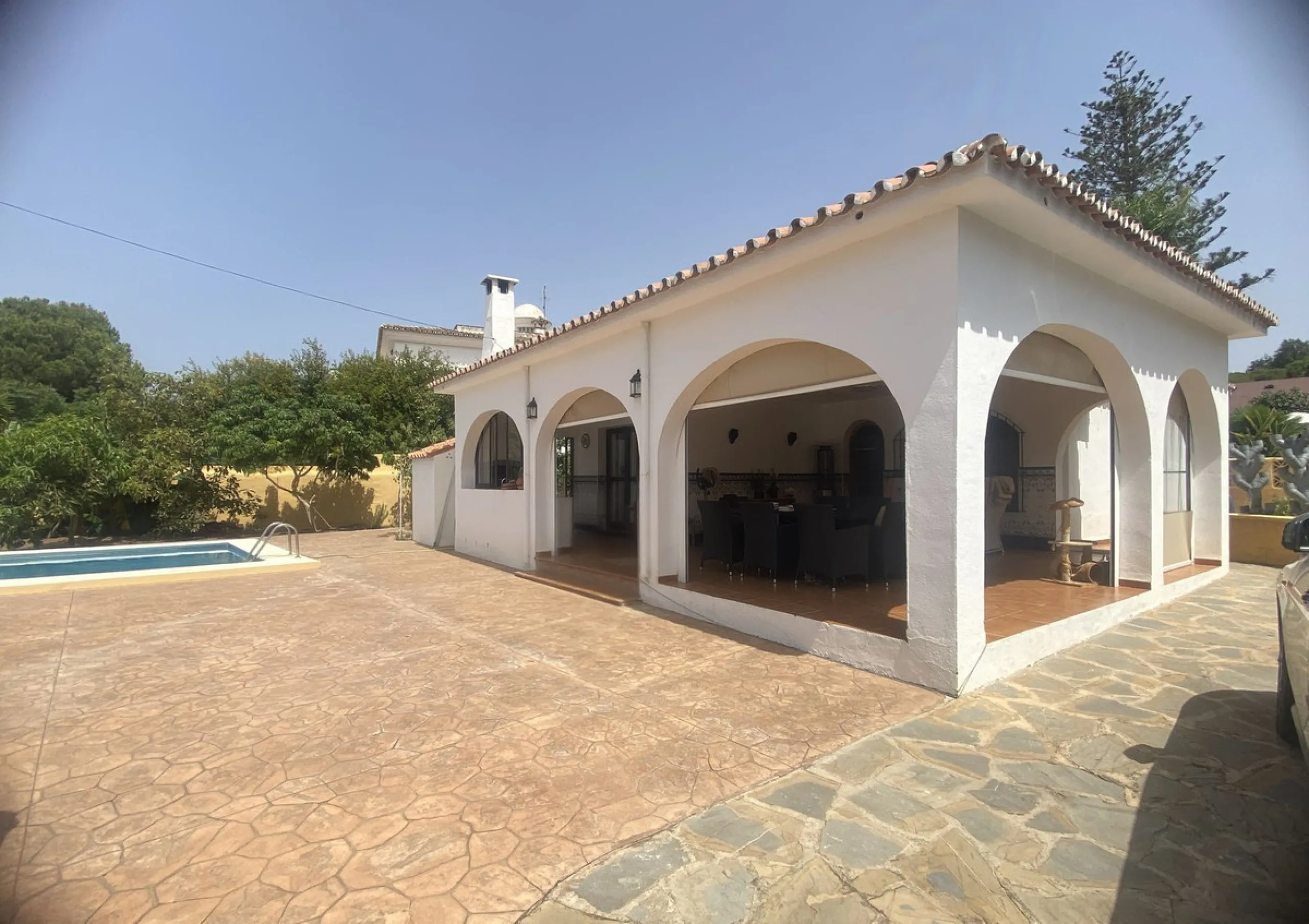 Mediterranean living on one level: comfort, tranquility, and proximity to the sea