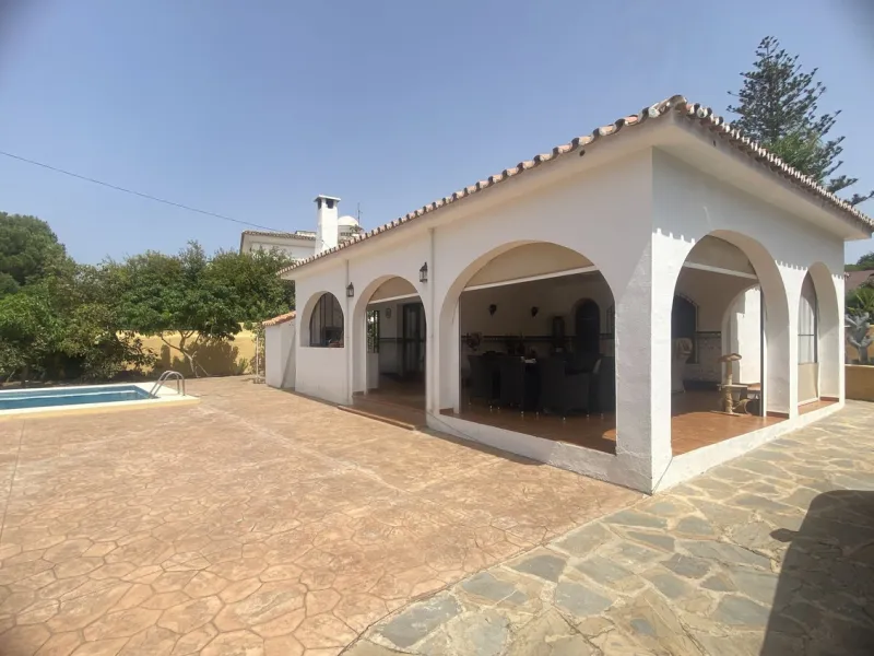 Mediterranean living on one level: comfort, tranquility, and proximity to the sea