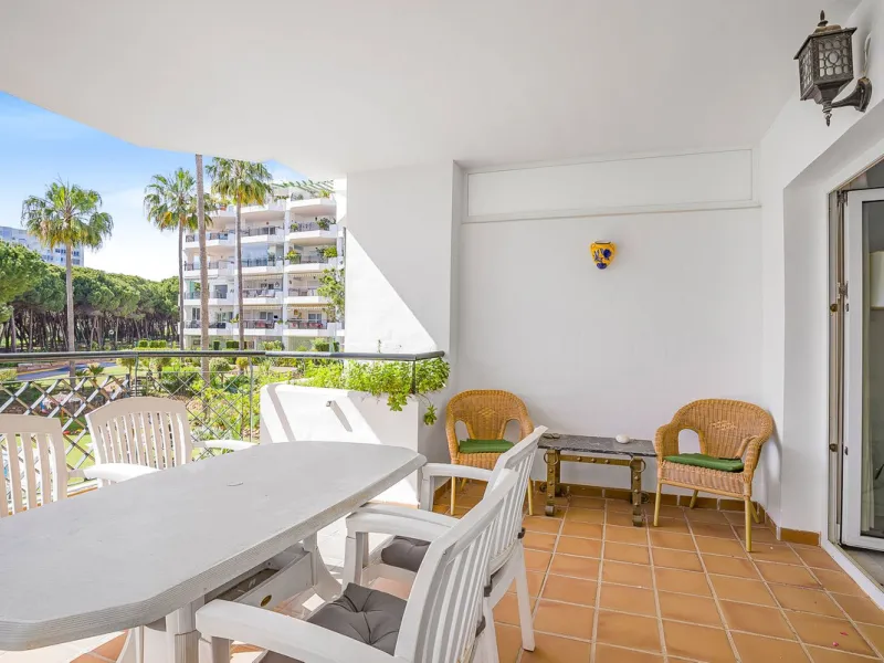LOCATION! Discover the perfect coastal retreat with this beachfront first-floor apartment located in the prestigious community of Calahonda. This charming flat features two spacious bedrooms and two bathrooms, providing ample space for relaxation and comf