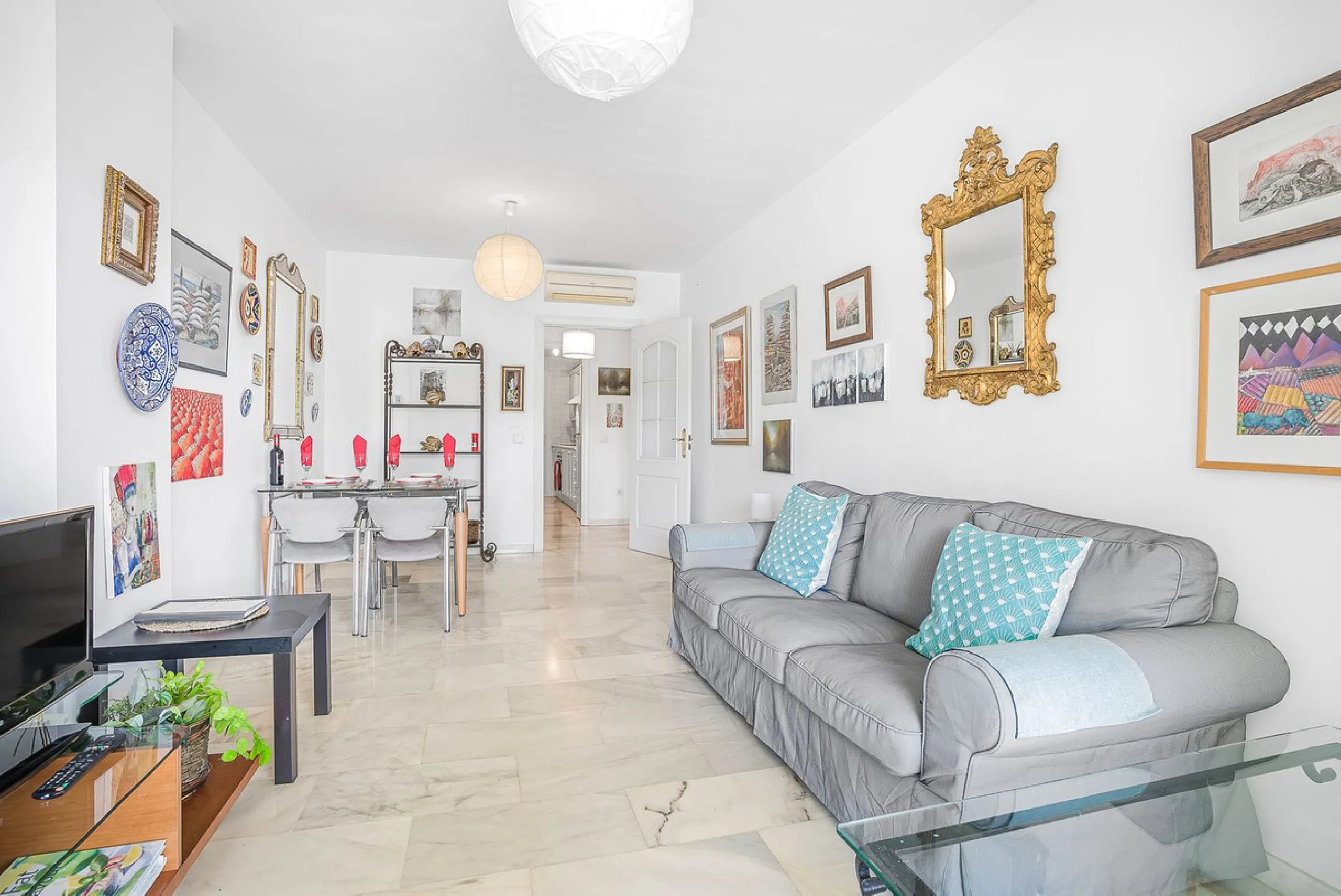 LOCATION! Discover the perfect coastal retreat with this beachfront first-floor apartment located in the prestigious community of Calahonda. This charming flat features two spacious bedrooms and two bathrooms, providing ample space for relaxation and comf