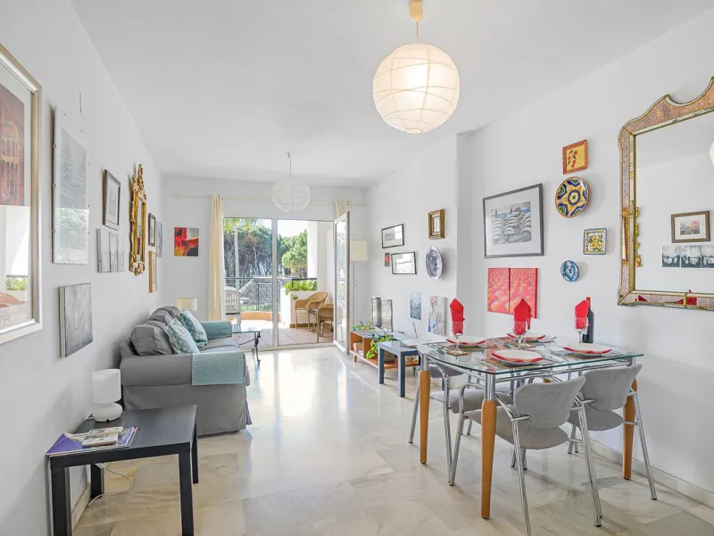 LOCATION! Discover the perfect coastal retreat with this beachfront first-floor apartment located in the prestigious community of Calahonda. This charming flat features two spacious bedrooms and two bathrooms, providing ample space for relaxation and comf