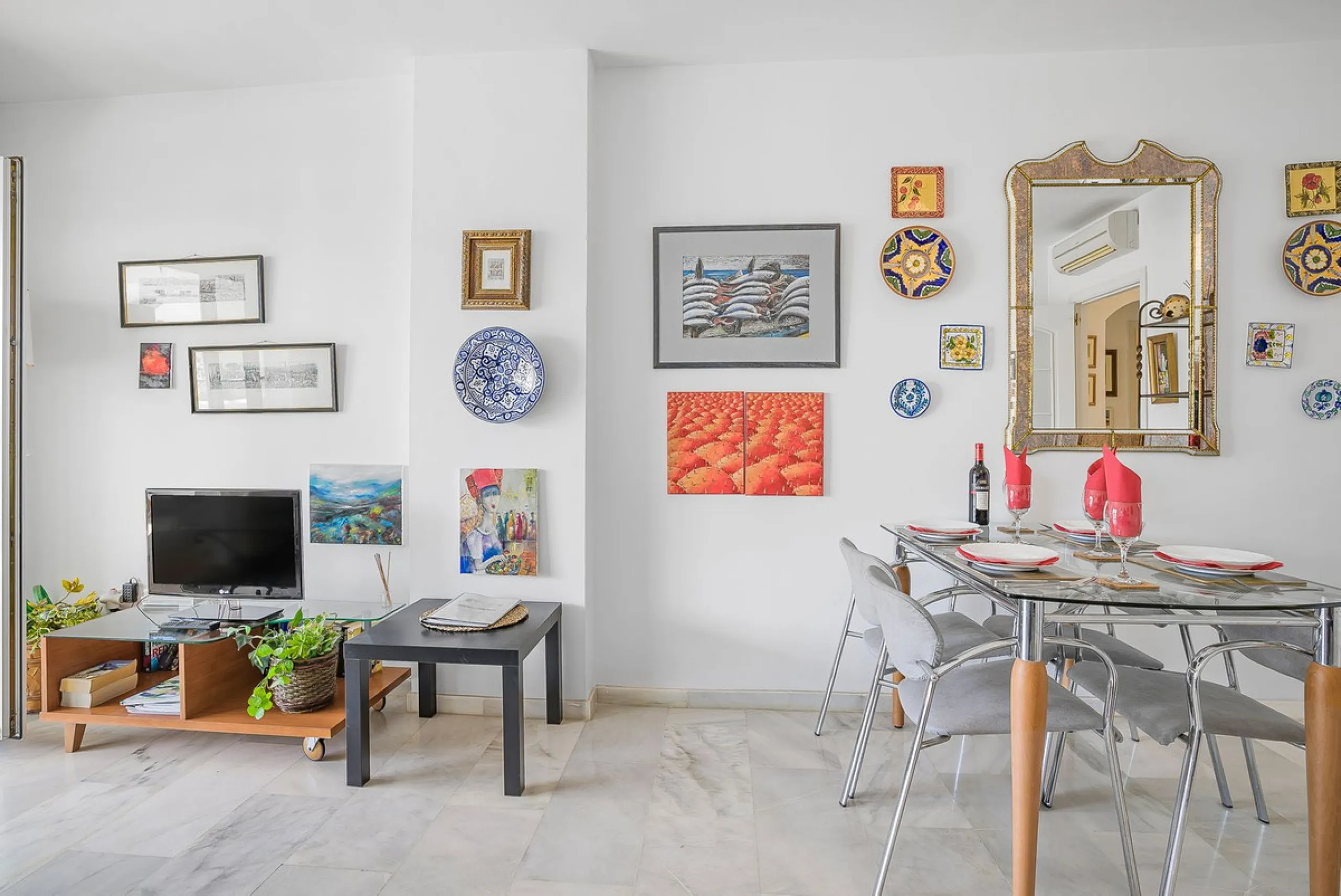 LOCATION! Discover the perfect coastal retreat with this beachfront first-floor apartment located in the prestigious community of Calahonda. This charming flat features two spacious bedrooms and two bathrooms, providing ample space for relaxation and comf