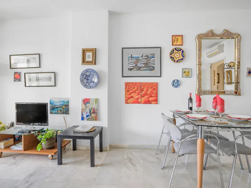 LOCATION! Discover the perfect coastal retreat with this beachfront first-floor apartment located in the prestigious community of Calahonda. This charming flat features two spacious bedrooms and two bathrooms, providing ample space for relaxation and comf