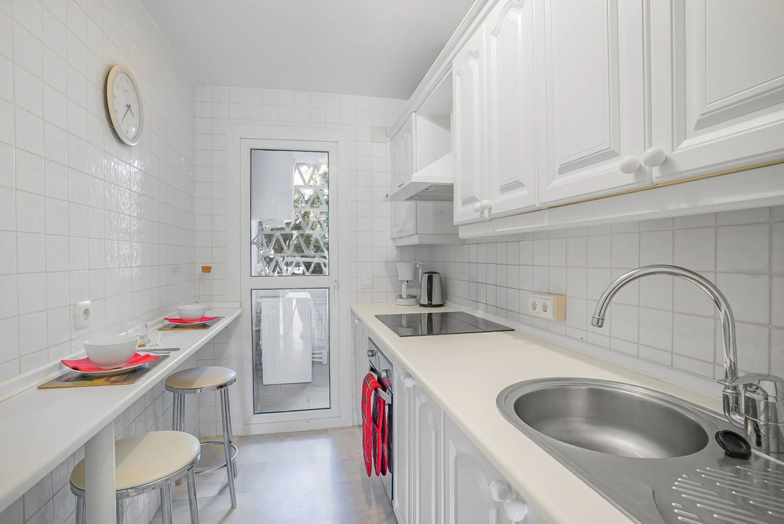 LOCATION! Discover the perfect coastal retreat with this beachfront first-floor apartment located in the prestigious community of Calahonda. This charming flat features two spacious bedrooms and two bathrooms, providing ample space for relaxation and comf