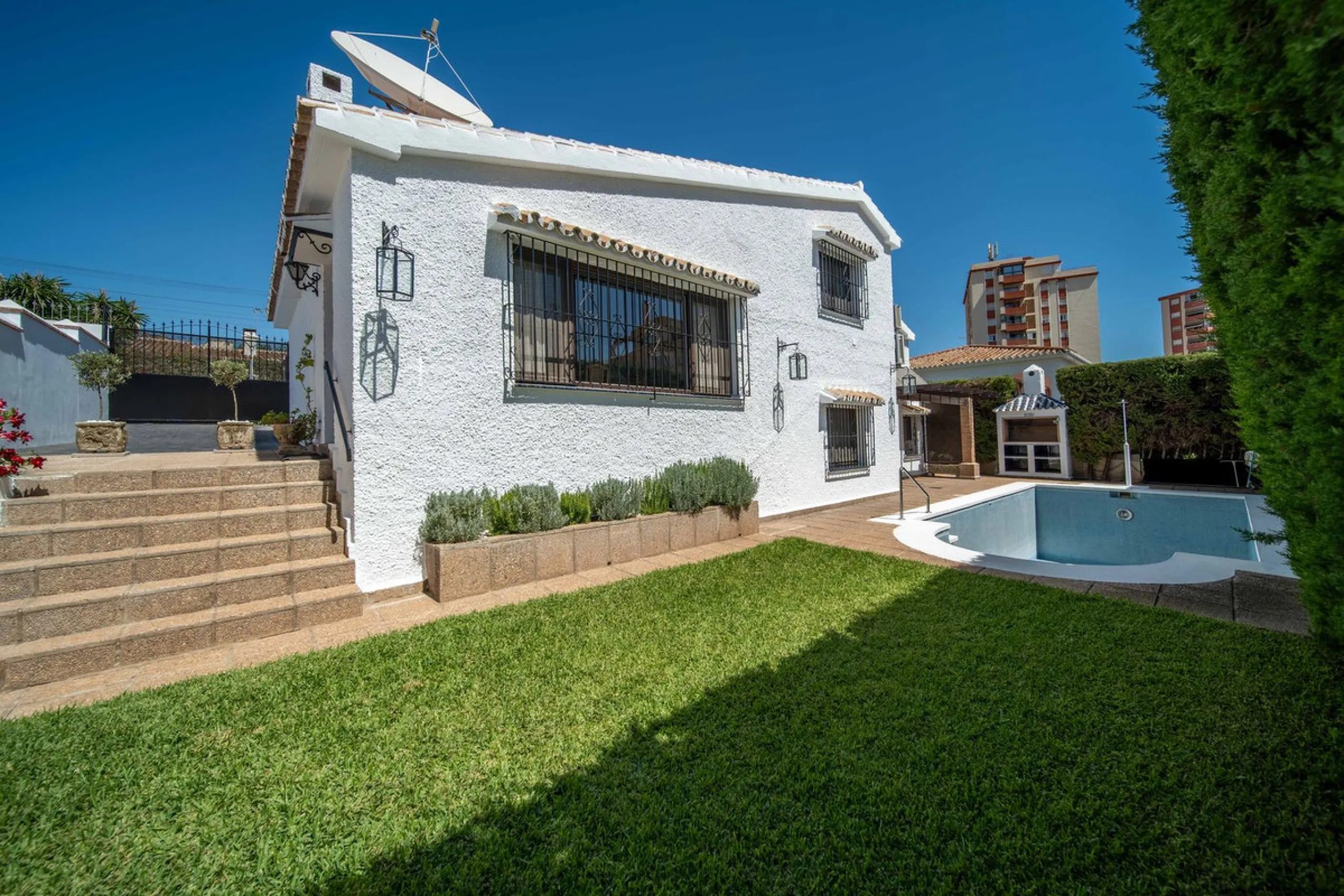 Unique villa in the center of Fuengirola with a private pool and not part of any community.