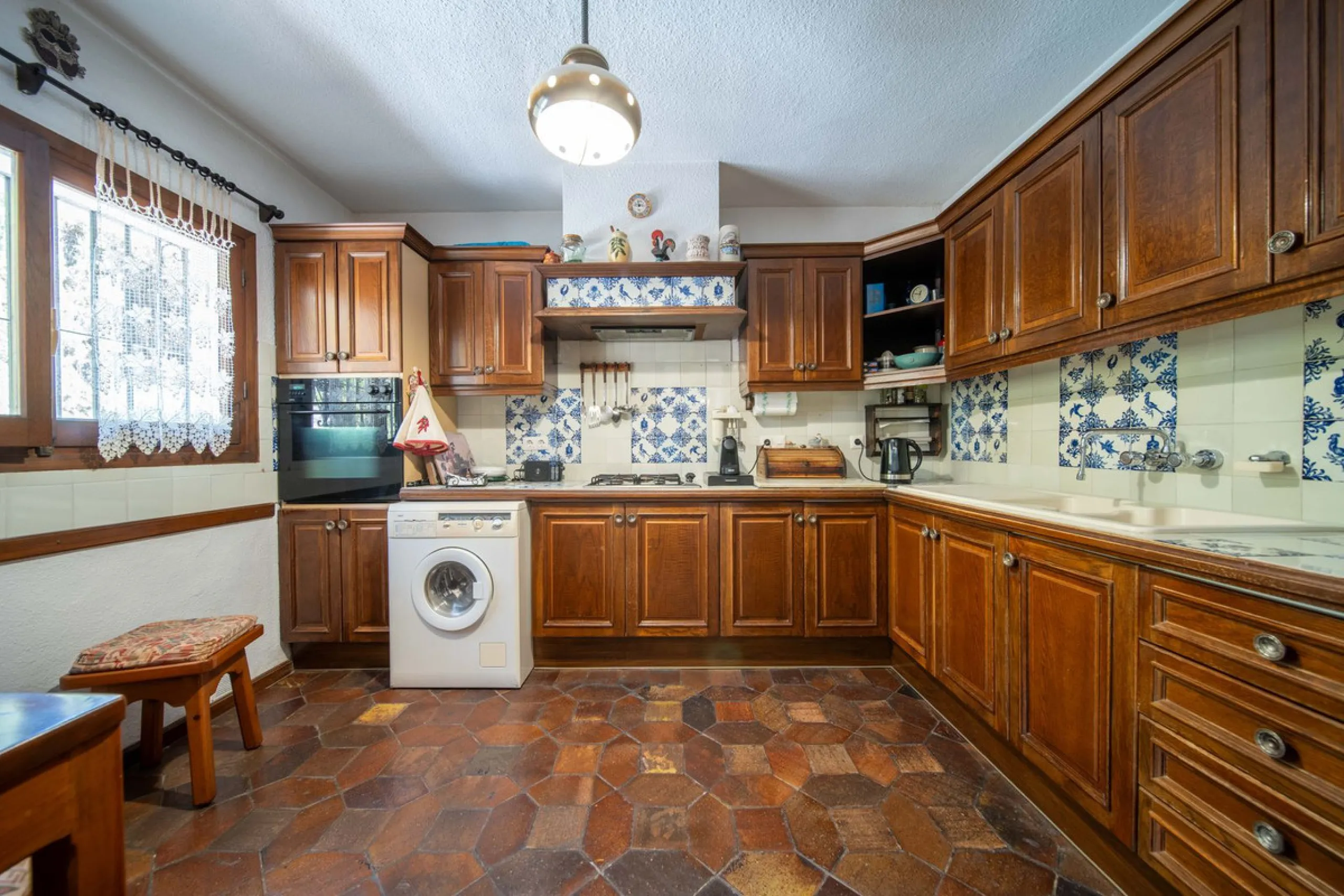 Unique villa in the center of Fuengirola with a private pool and not part of any community.