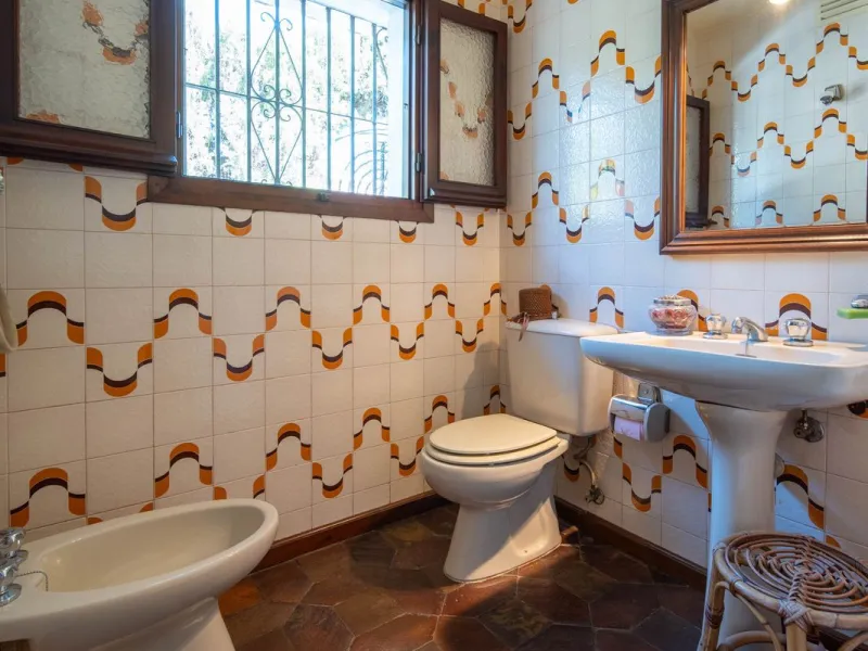Unique villa in the center of Fuengirola with a private pool and not part of any community.