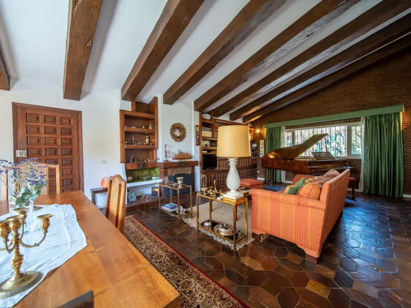 Unique villa in the center of Fuengirola with a private pool and not part of any community.