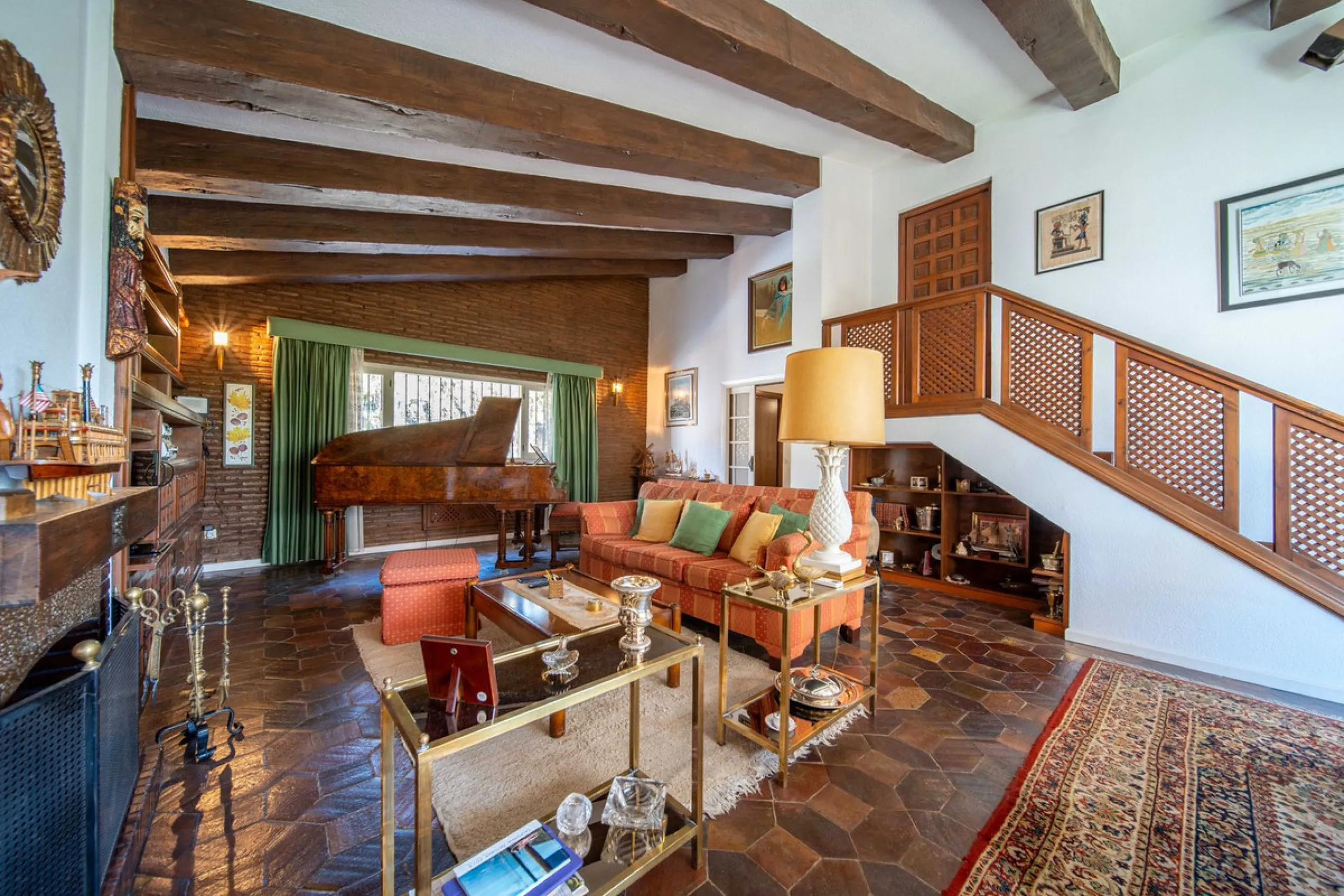 Unique villa in the center of Fuengirola with a private pool and not part of any community.