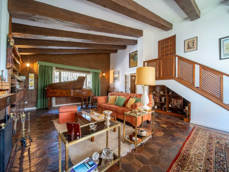 Unique villa in the center of Fuengirola with a private pool and not part of any community.