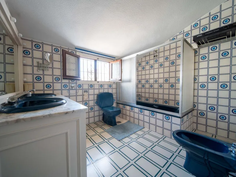 Unique villa in the center of Fuengirola with a private pool and not part of any community.