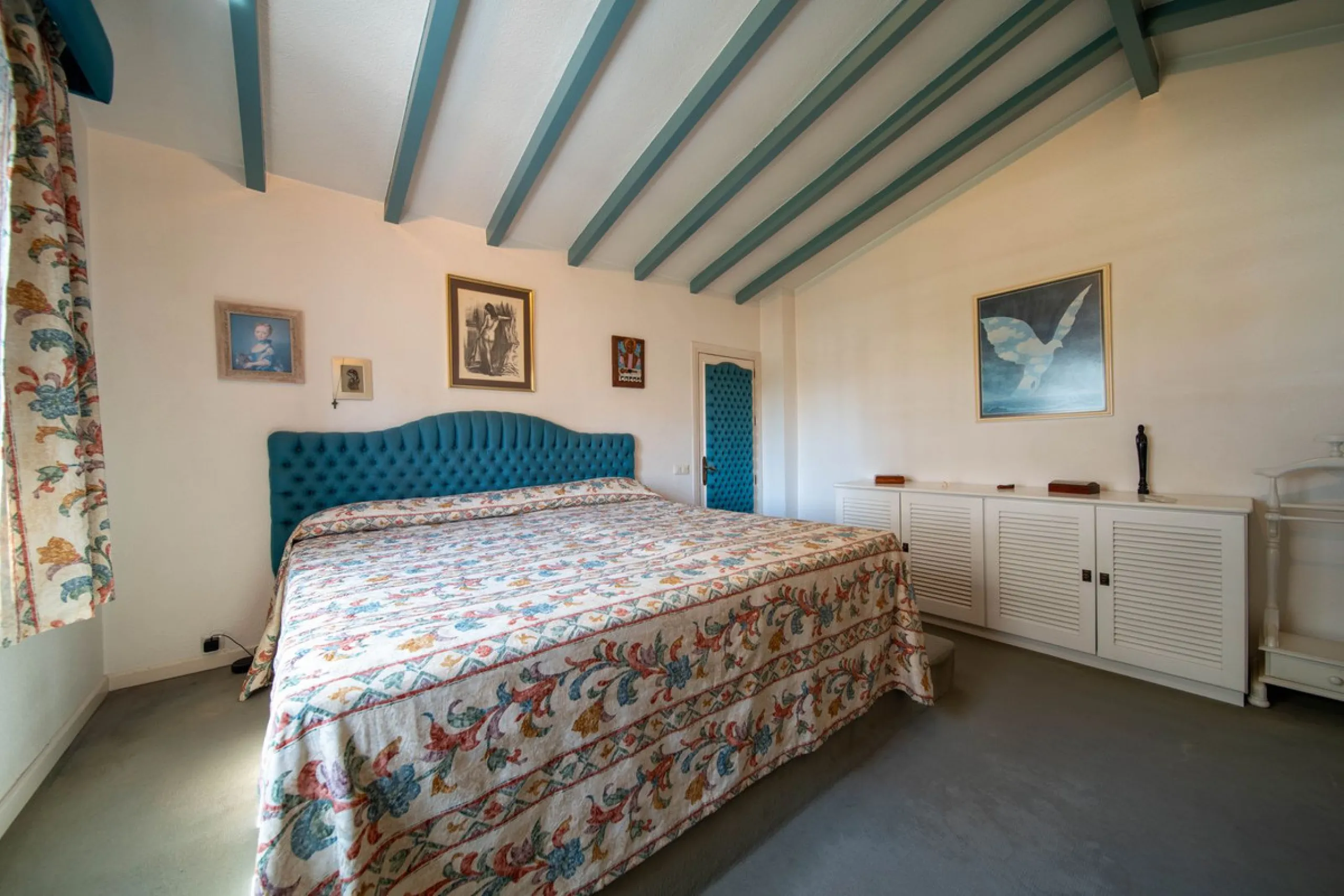 Unique villa in the center of Fuengirola with a private pool and not part of any community.