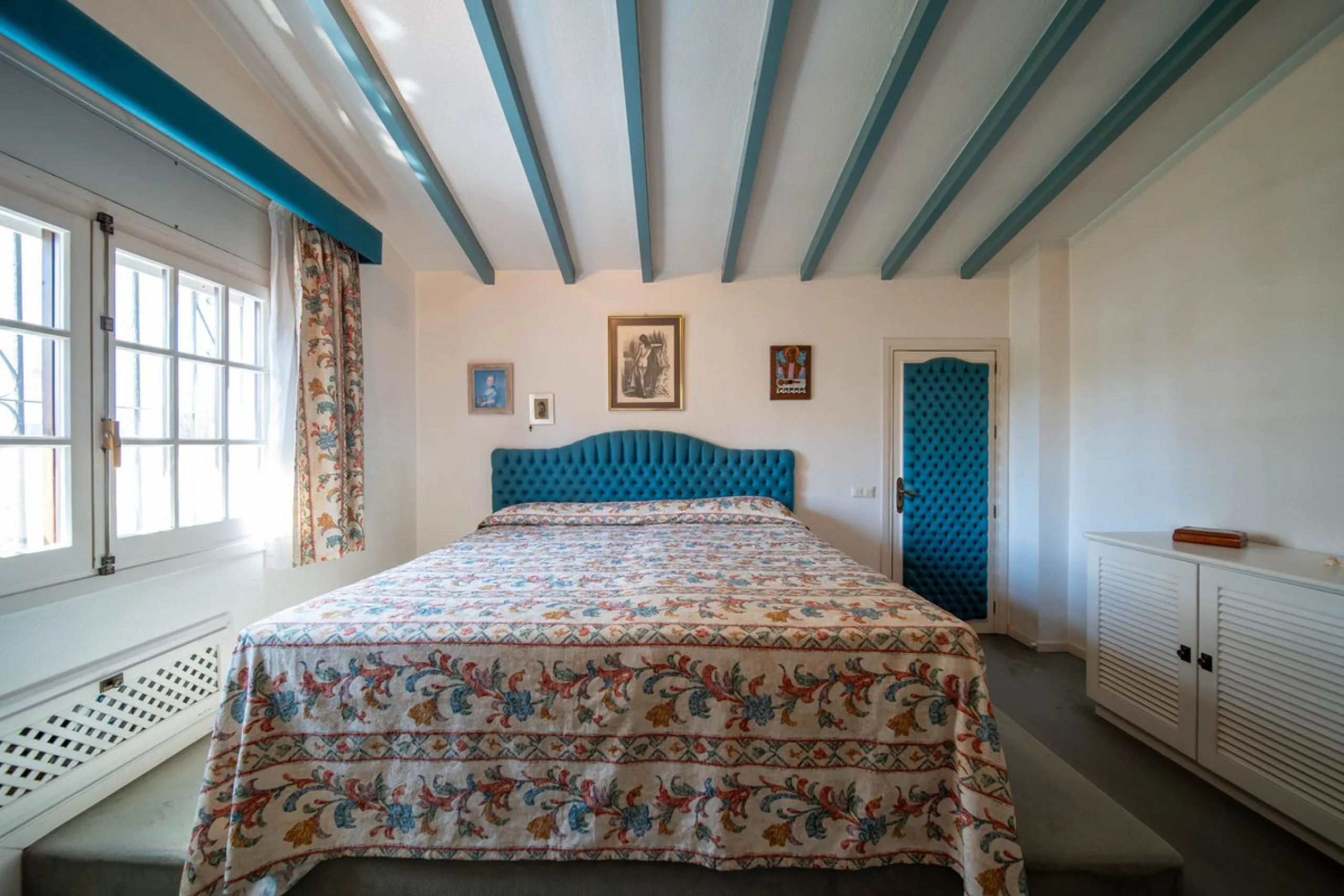 Unique villa in the center of Fuengirola with a private pool and not part of any community.