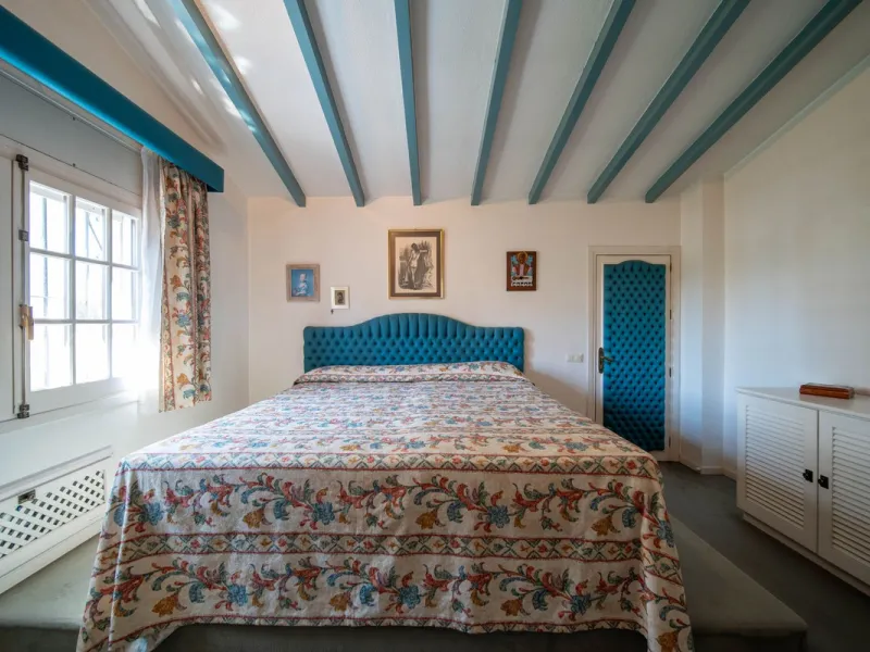 Unique villa in the center of Fuengirola with a private pool and not part of any community.