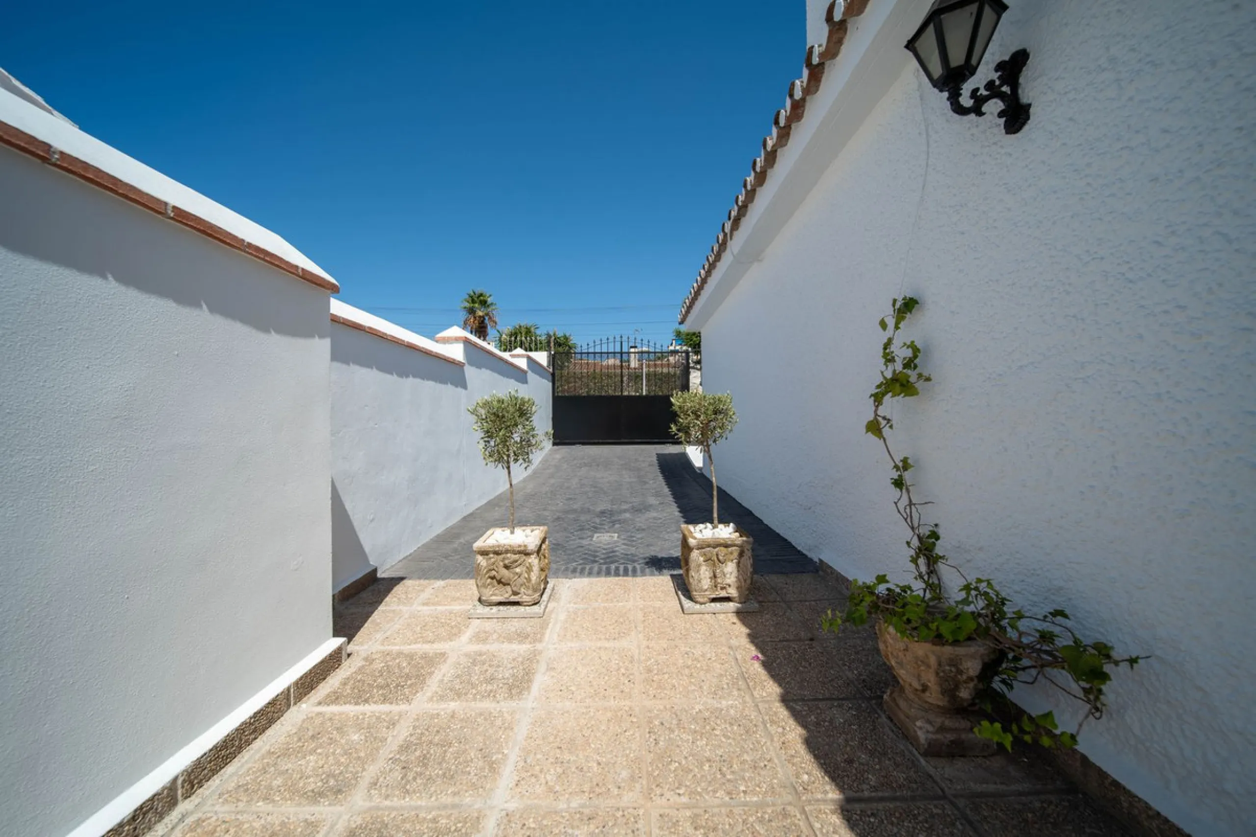 Unique villa in the center of Fuengirola with a private pool and not part of any community.