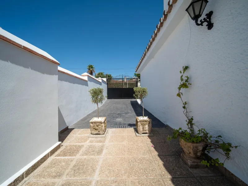 Unique villa in the center of Fuengirola with a private pool and not part of any community.
