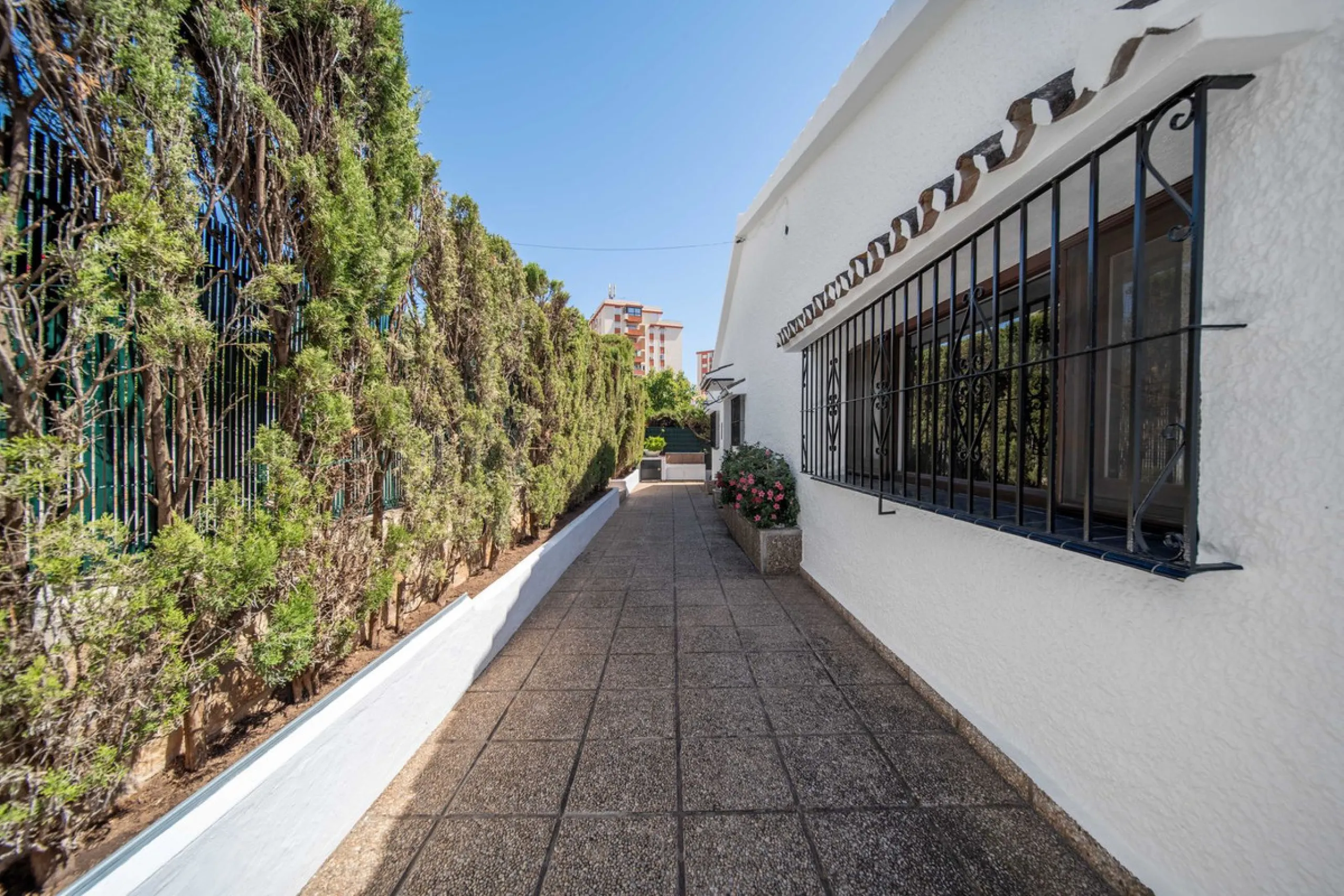 Unique villa in the center of Fuengirola with a private pool and not part of any community.