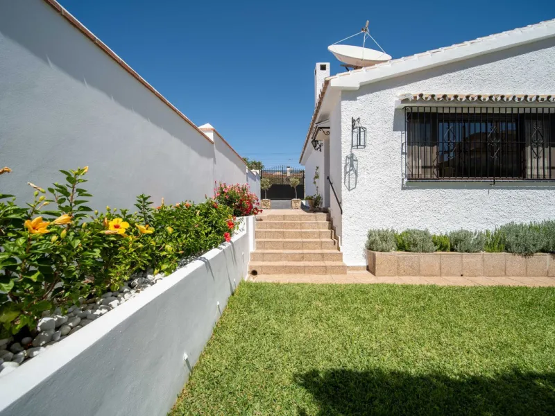 Unique villa in the center of Fuengirola with a private pool and not part of any community.