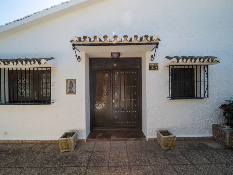 Unique villa in the center of Fuengirola with a private pool and not part of any community.