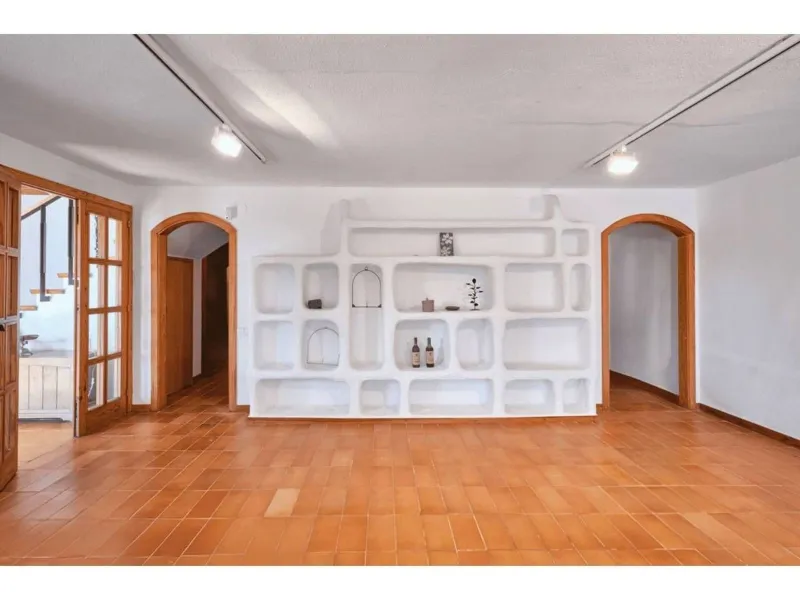 Exclusive luxury estate with sea views in Premia de Dalt