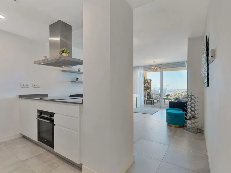 Mediterranean Dream Living – 2-Bedroom Ocean View Apartment in Fuengirola