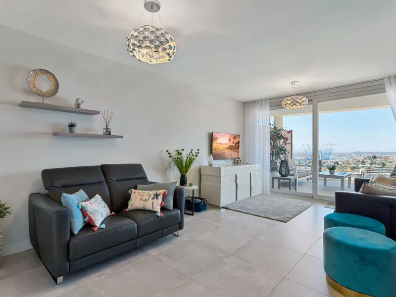 Mediterranean Dream Living – 2-Bedroom Ocean View Apartment in Fuengirola