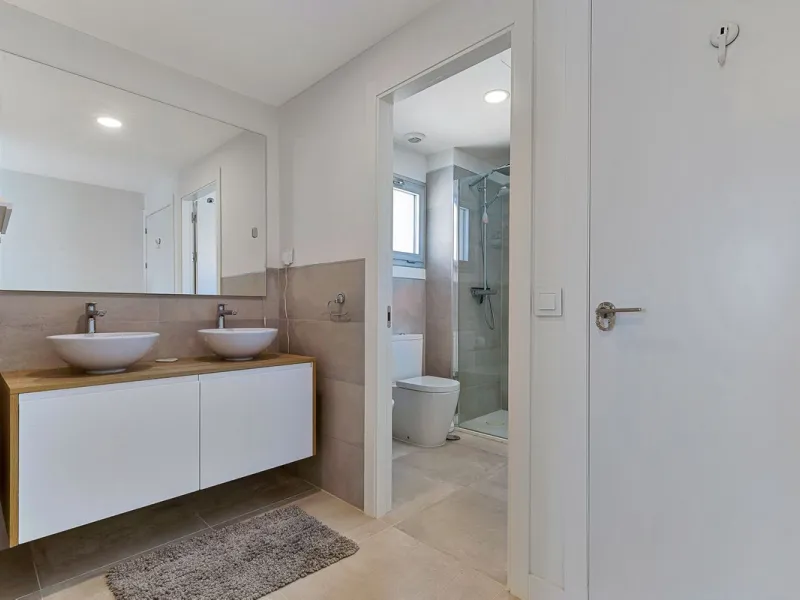 Mediterranean Dream Living – 2-Bedroom Ocean View Apartment in Fuengirola