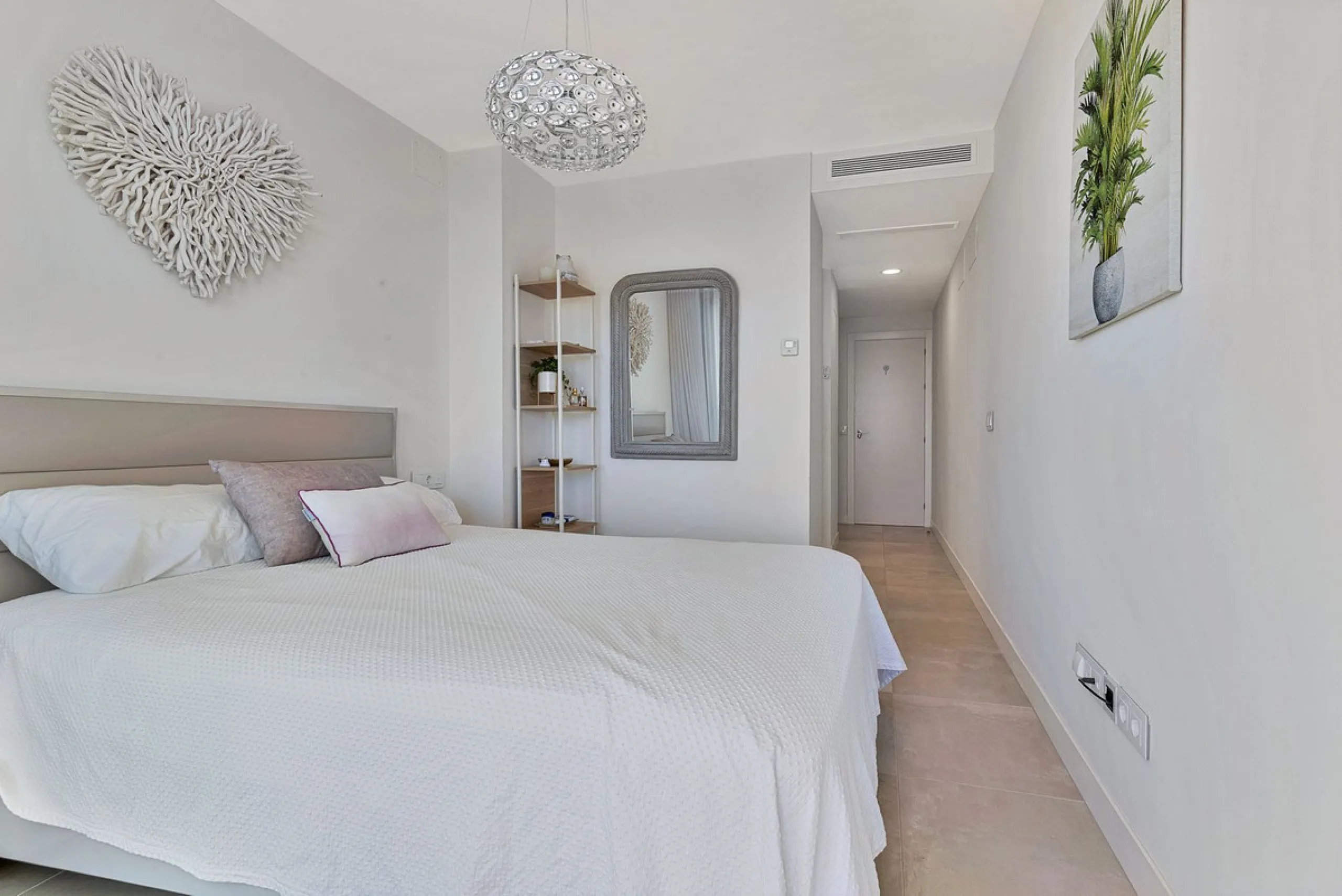 Mediterranean Dream Living – 2-Bedroom Ocean View Apartment in Fuengirola