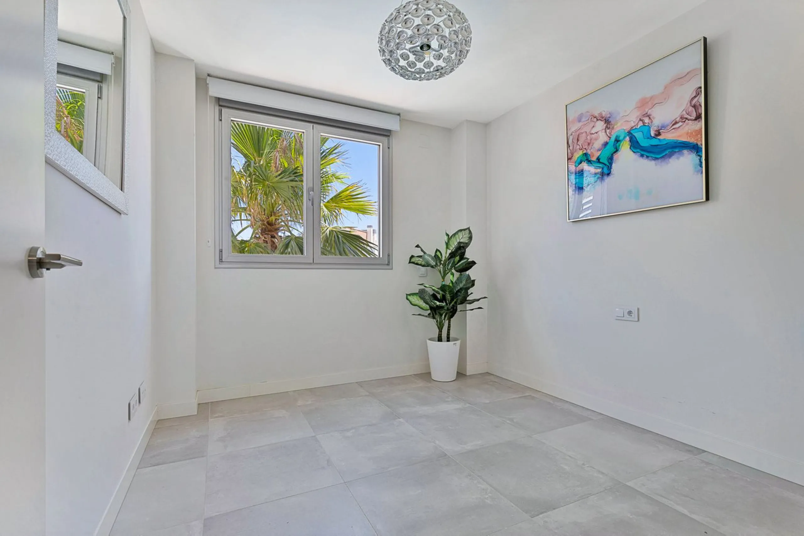 Mediterranean Dream Living – 2-Bedroom Ocean View Apartment in Fuengirola