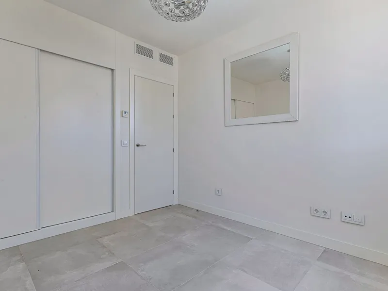 Mediterranean Dream Living – 2-Bedroom Ocean View Apartment in Fuengirola