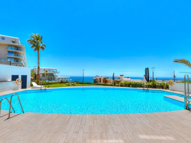 Mediterranean Dream Living – 2-Bedroom Ocean View Apartment in Fuengirola