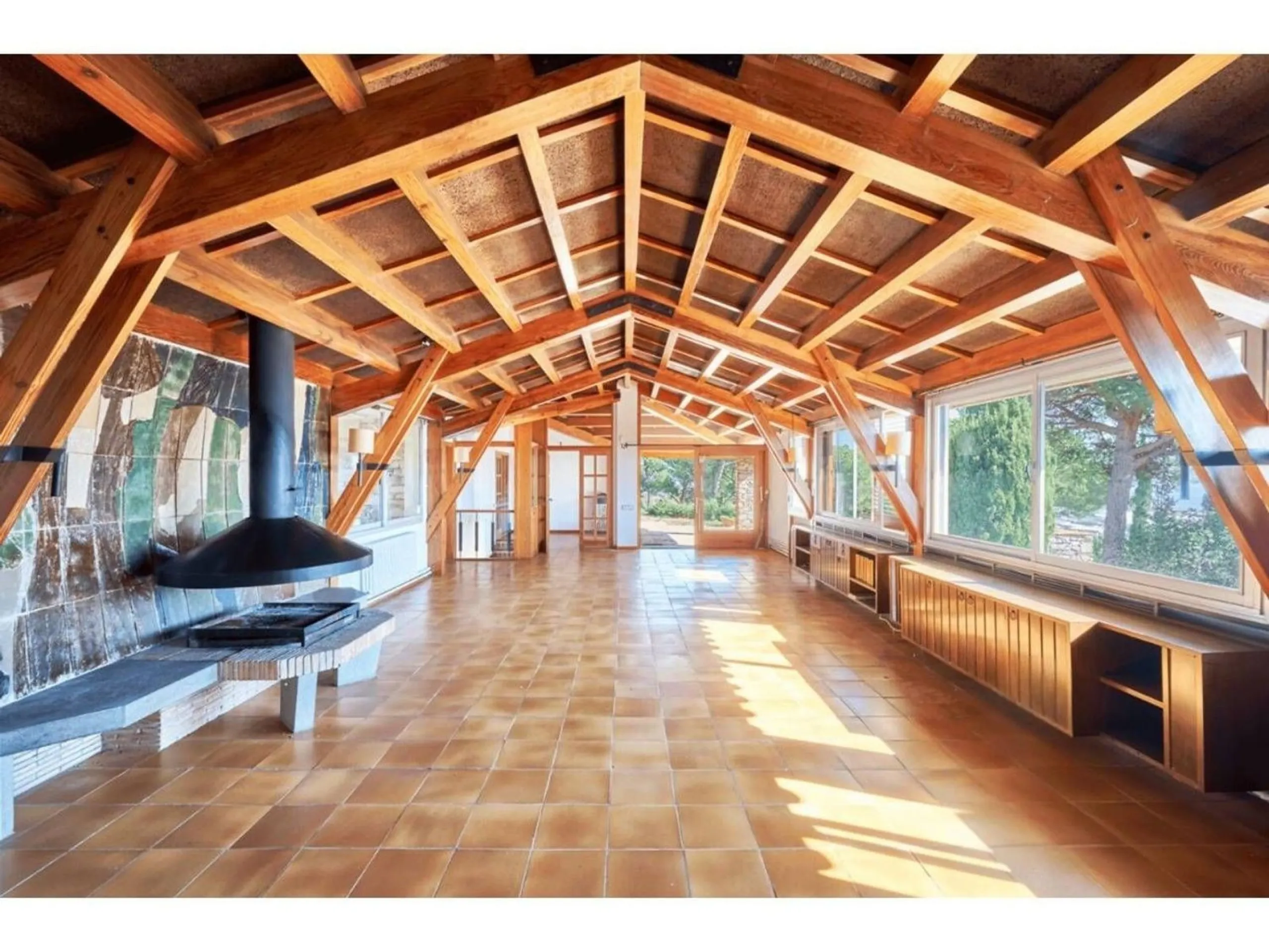 Exclusive luxury estate with sea views in Premia de Dalt
