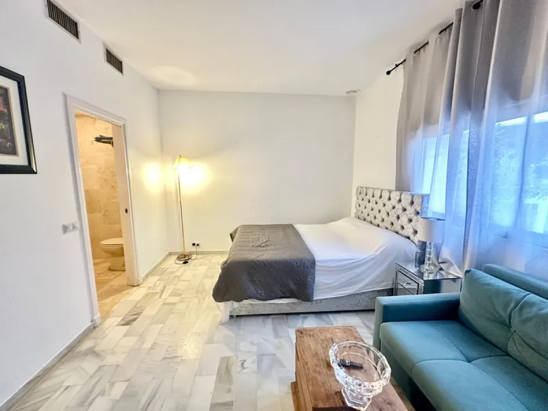 Apartment - Middle Floor Studio в продаже в Marbella, Málaga. Площадь дома 32 м²