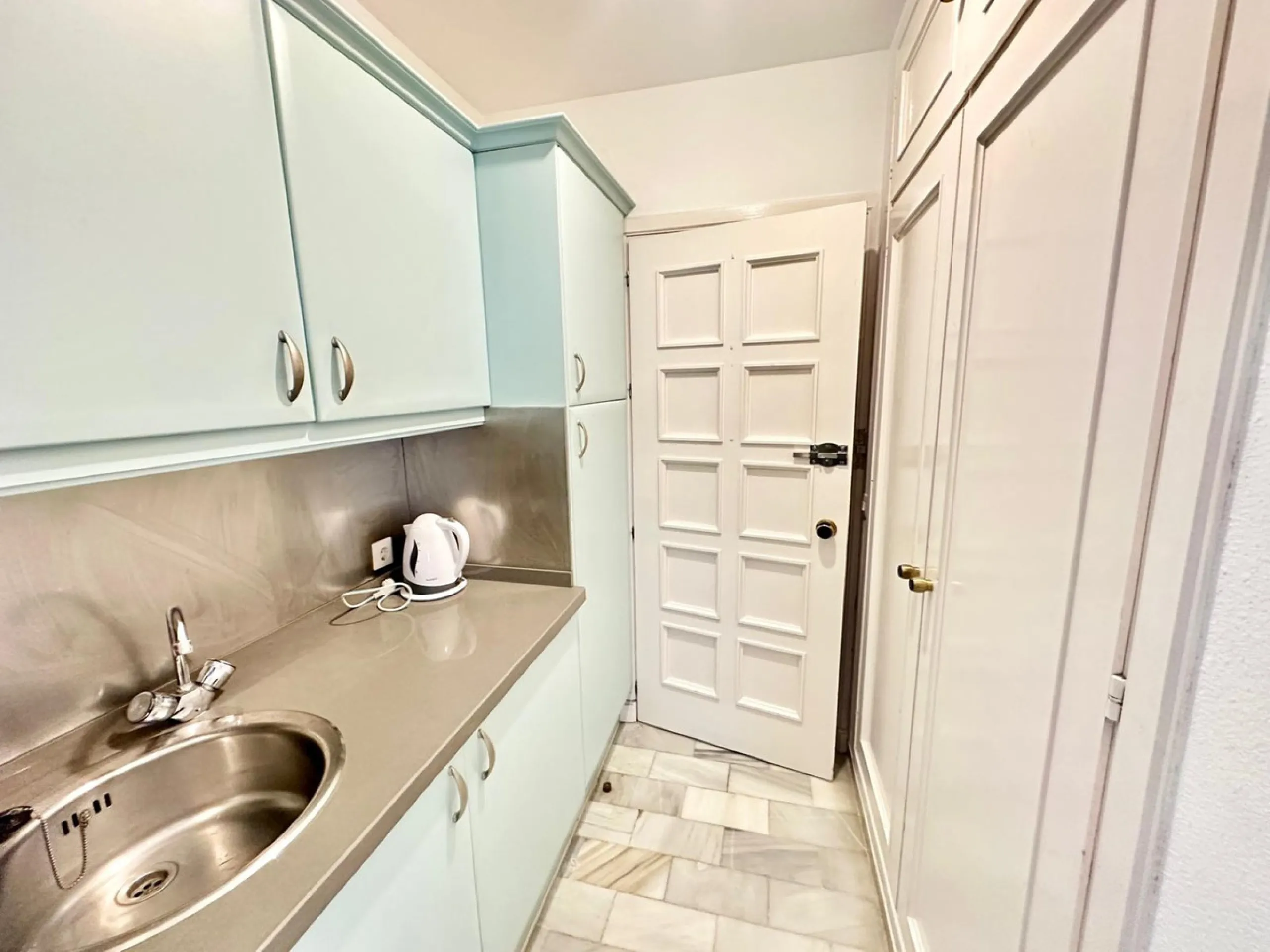 Apartment - Middle Floor Studio в продаже в Marbella, Málaga. Площадь дома 32 м²