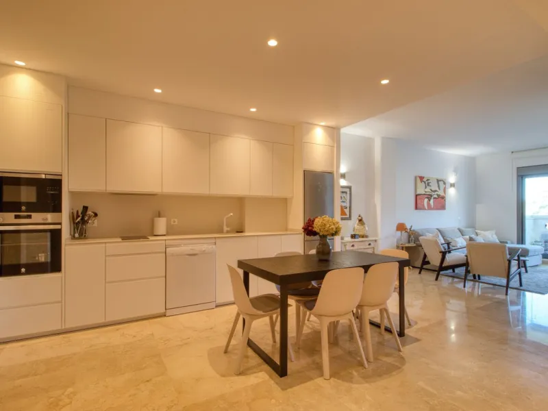 Apartment - Ground Floor Apartment в продаже в Manilva, Málaga. В доме 2 спален и 2 ванных комнат. Площадь дома 102 м²