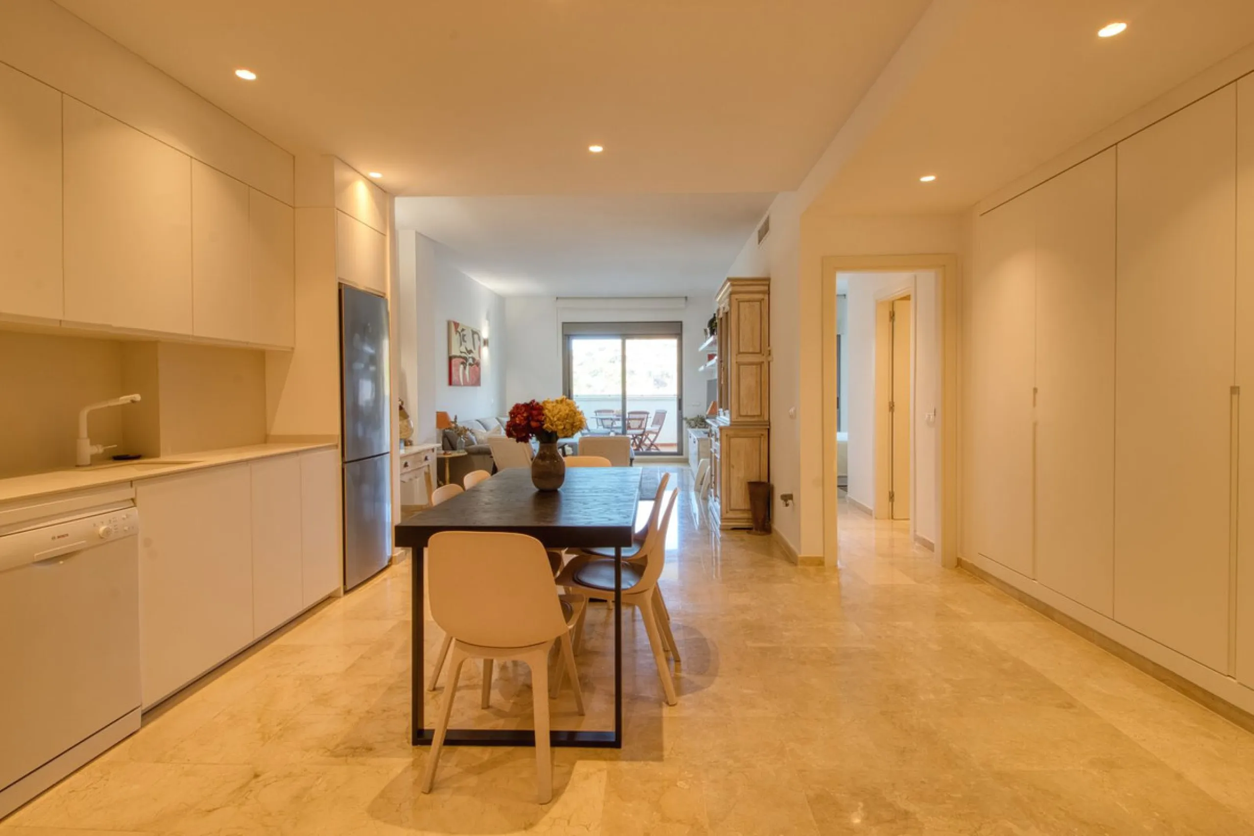 Apartment - Ground Floor Apartment в продаже в Manilva, Málaga. В доме 2 спален и 2 ванных комнат. Площадь дома 102 м²
