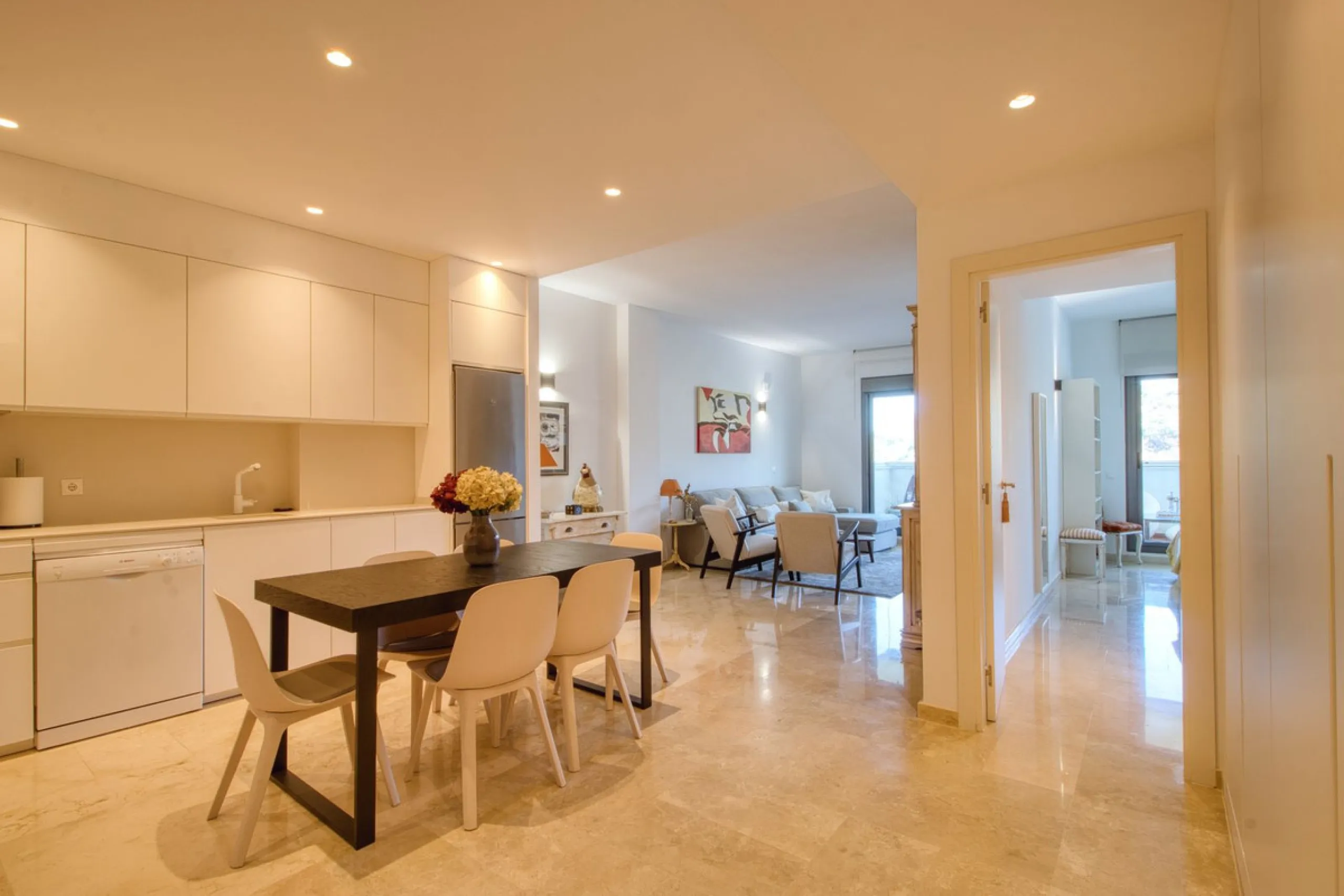 Apartment - Ground Floor Apartment в продаже в Manilva, Málaga. В доме 2 спален и 2 ванных комнат. Площадь дома 102 м²