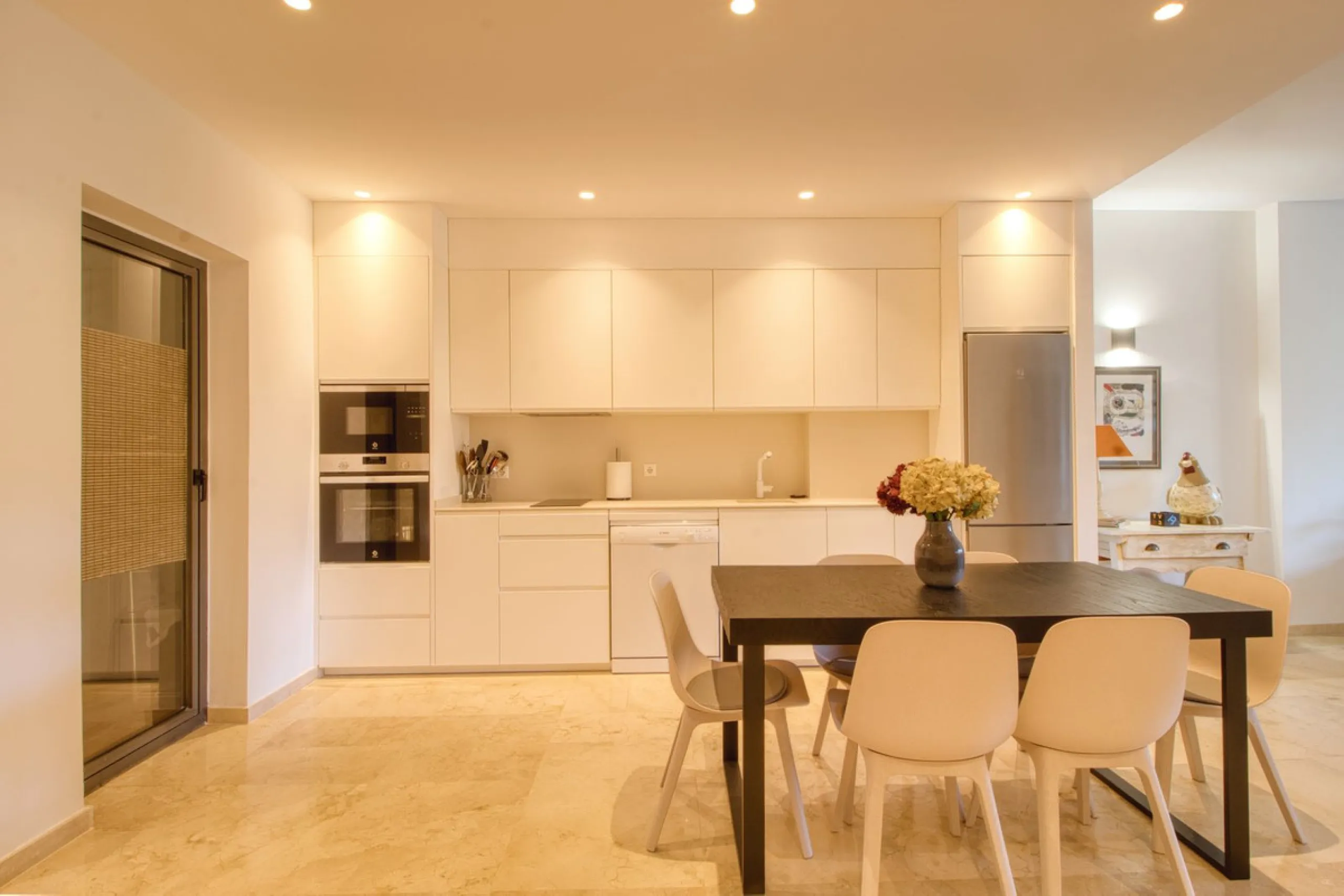 Apartment - Ground Floor Apartment в продаже в Manilva, Málaga. В доме 2 спален и 2 ванных комнат. Площадь дома 102 м²