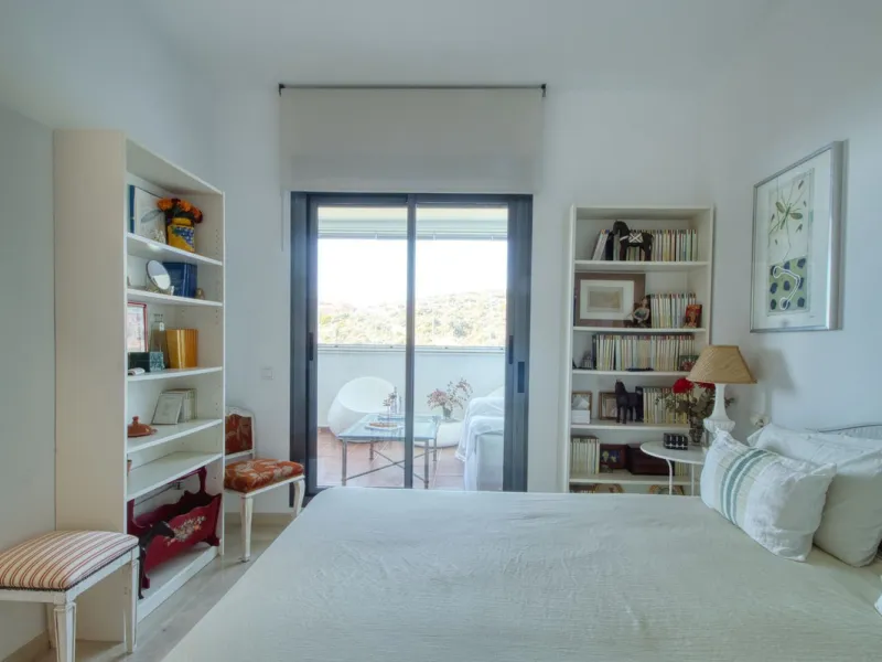 Apartment - Ground Floor Apartment в продаже в Manilva, Málaga. В доме 2 спален и 2 ванных комнат. Площадь дома 102 м²