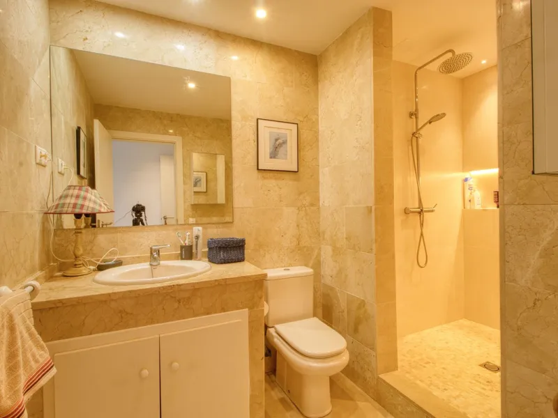 Apartment - Ground Floor Apartment в продаже в Manilva, Málaga. В доме 2 спален и 2 ванных комнат. Площадь дома 102 м²