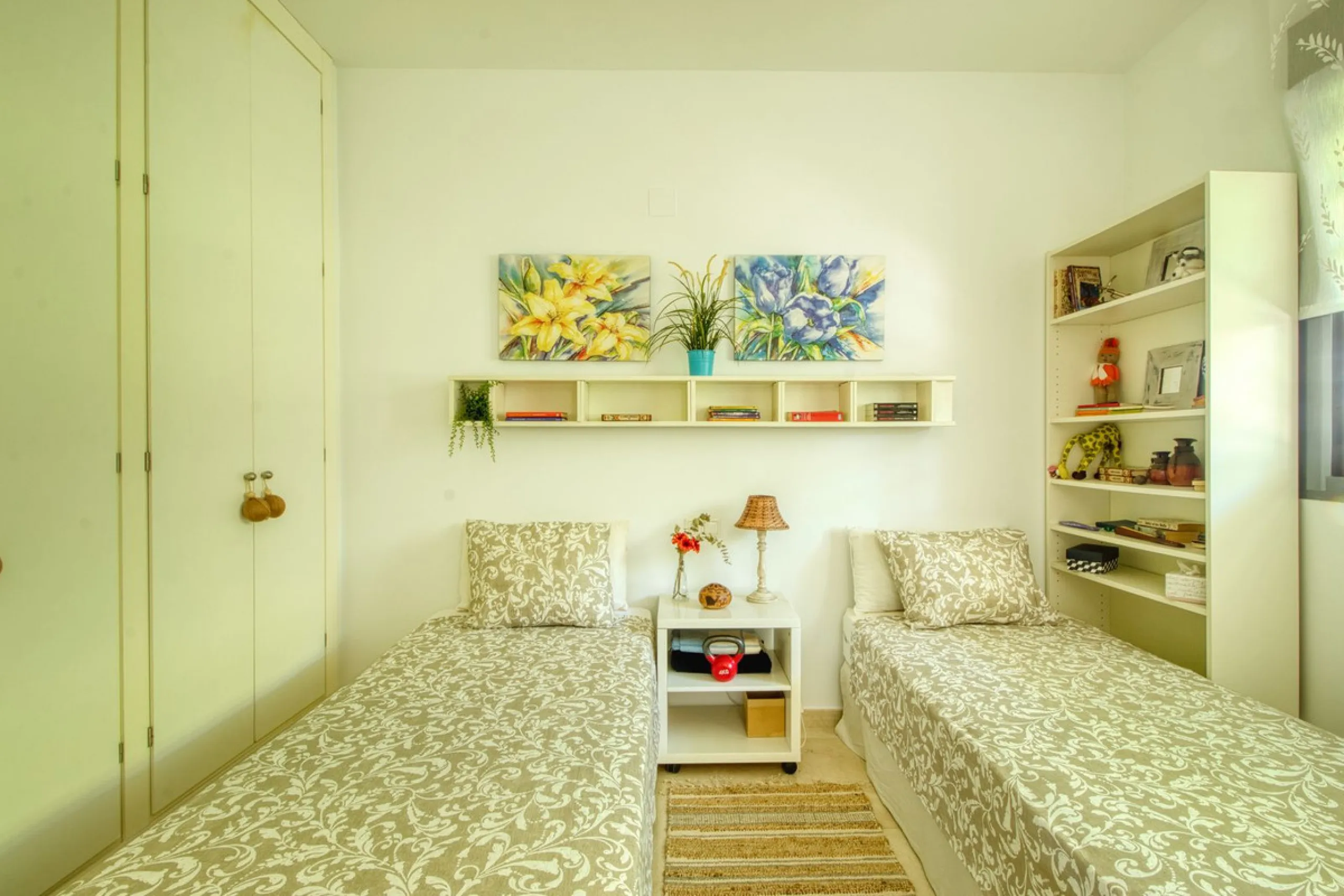 Apartment - Ground Floor Apartment в продаже в Manilva, Málaga. В доме 2 спален и 2 ванных комнат. Площадь дома 102 м²