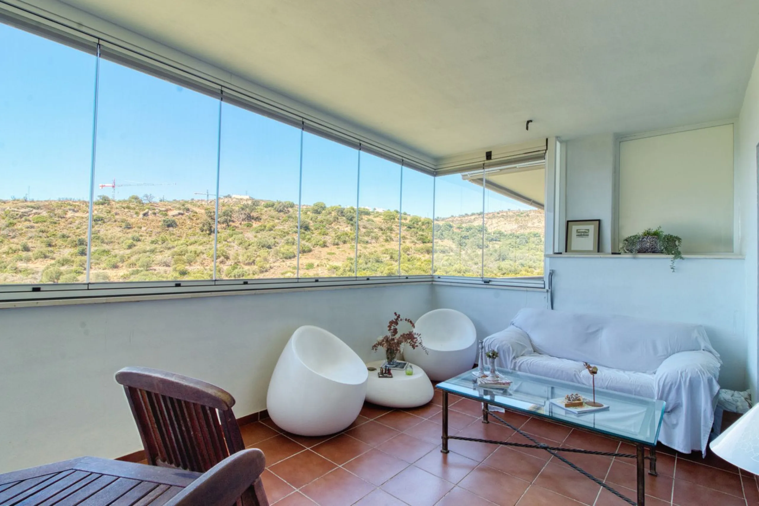 Apartment - Ground Floor Apartment в продаже в Manilva, Málaga. В доме 2 спален и 2 ванных комнат. Площадь дома 102 м²