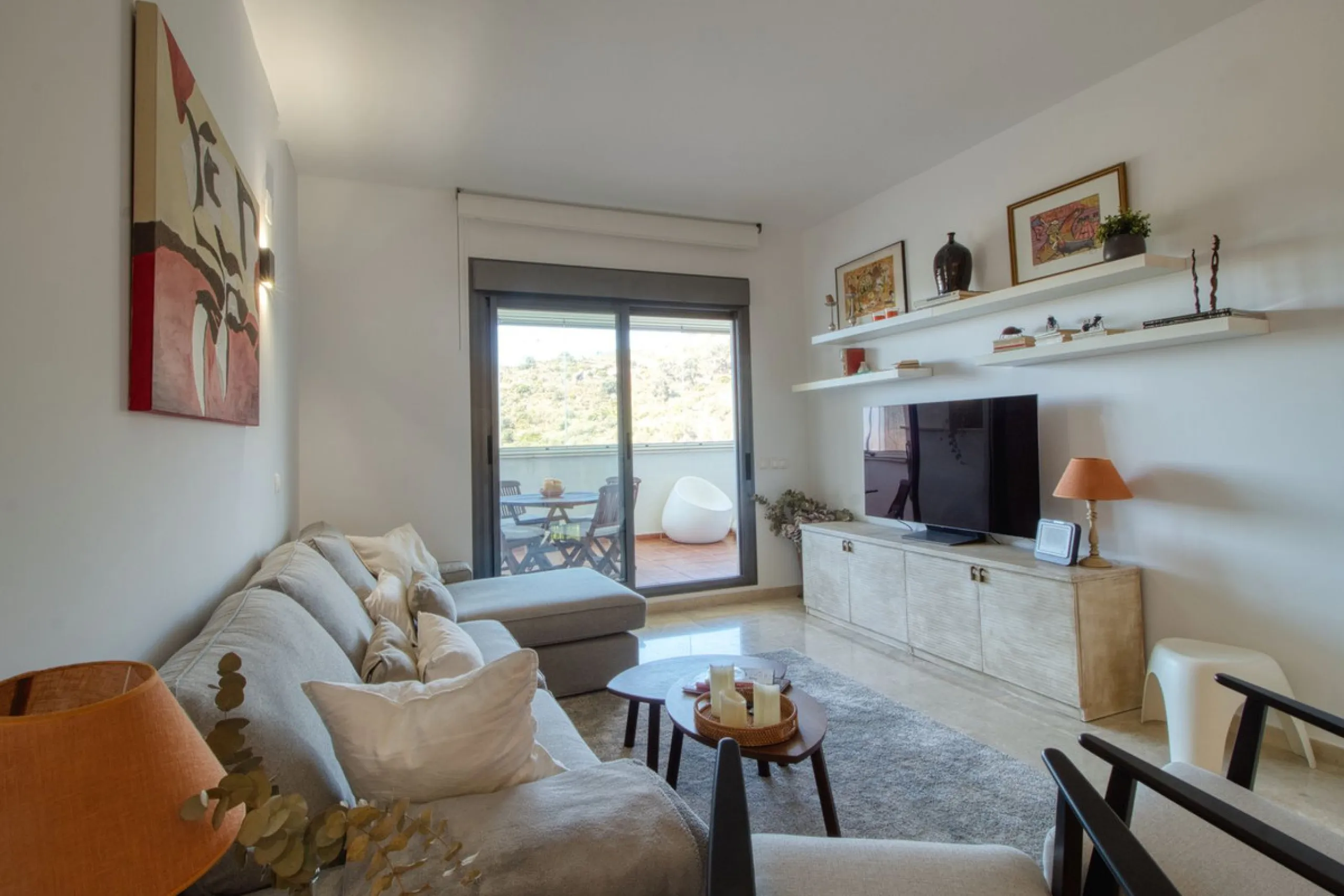 Apartment - Ground Floor Apartment в продаже в Manilva, Málaga. В доме 2 спален и 2 ванных комнат. Площадь дома 102 м²