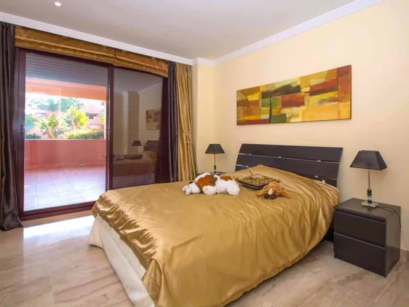 Fantastic 201m2 built,183 m2 usable ground floor south oriented apartment (elevated 2 meters above ground floor), fully furnished in a new beach side urbanization located in the heart of the "New Golden Mile", close to the 5 stars Hotels Ikos &  Las Dunas