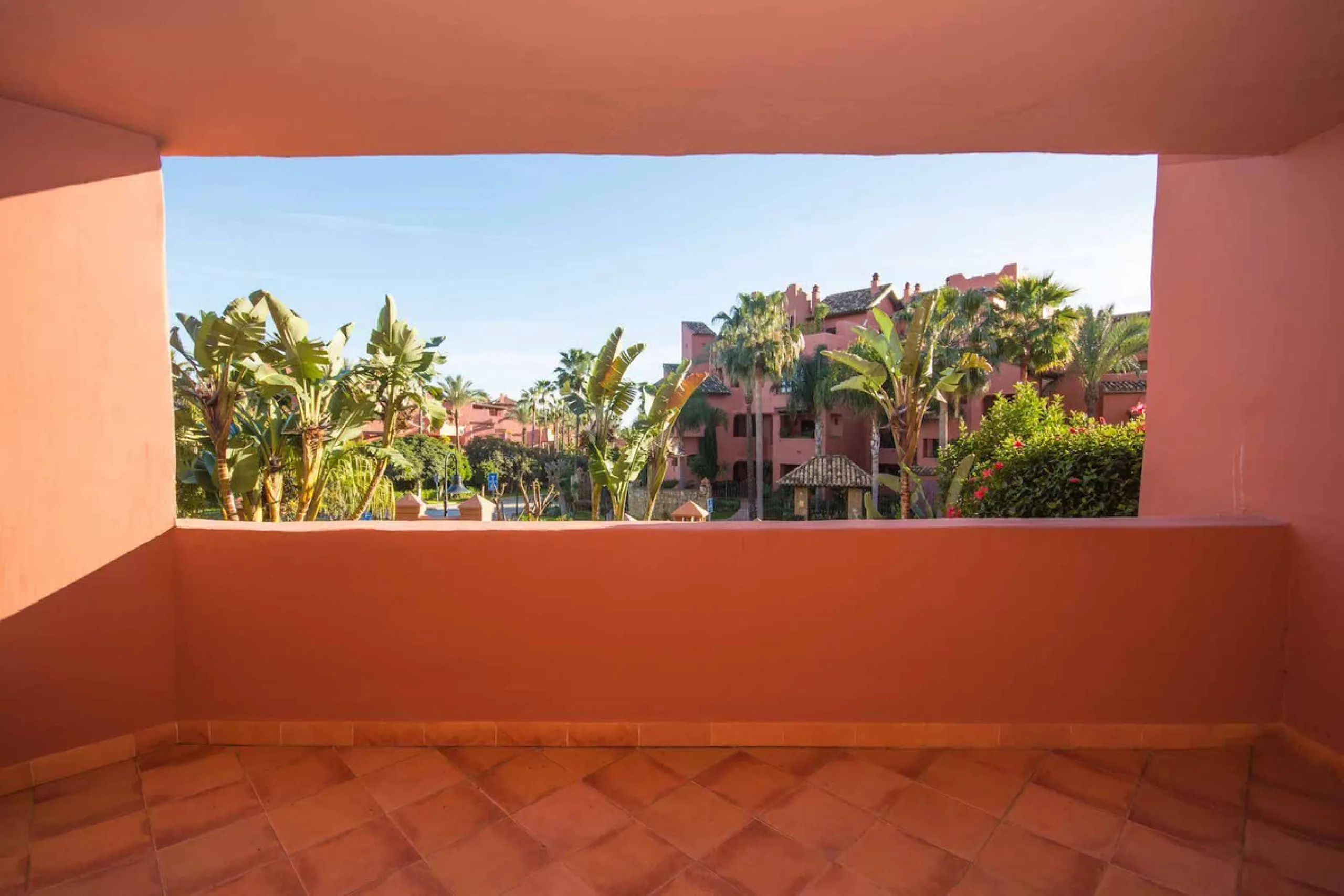 Fantastic 201m2 built,183 m2 usable ground floor south oriented apartment (elevated 2 meters above ground floor), fully furnished in a new beach side urbanization located in the heart of the "New Golden Mile", close to the 5 stars Hotels Ikos &  Las Dunas