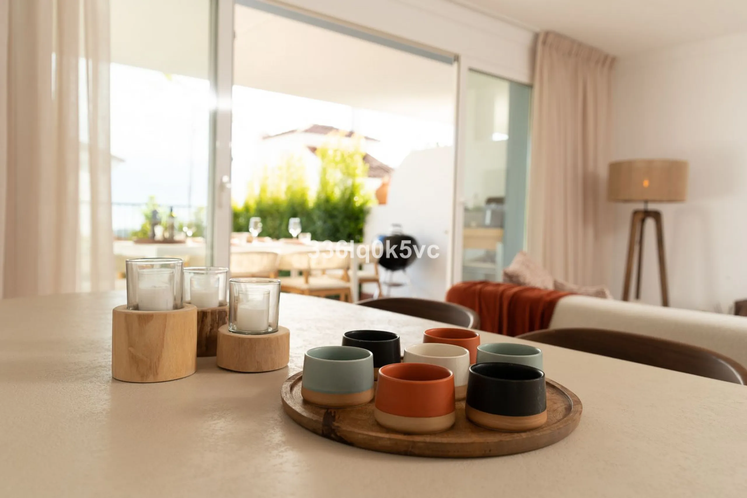 Apartment - Ground Floor Apartment в продаже в Benahavís, Málaga. В доме 3 спален и 2 ванных комнат. Площадь дома 110 м². Площадь участка 55 м²