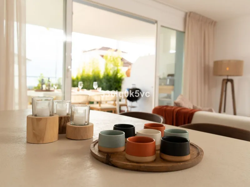 Apartment - Ground Floor Apartment в продаже в Benahavís, Málaga. В доме 3 спален и 2 ванных комнат. Площадь дома 110 м². Площадь участка 55 м²