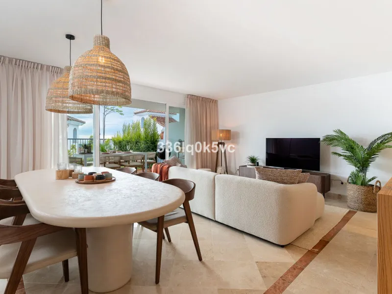 Apartment - Ground Floor Apartment в продаже в Benahavís, Málaga. В доме 3 спален и 2 ванных комнат. Площадь дома 110 м². Площадь участка 55 м²