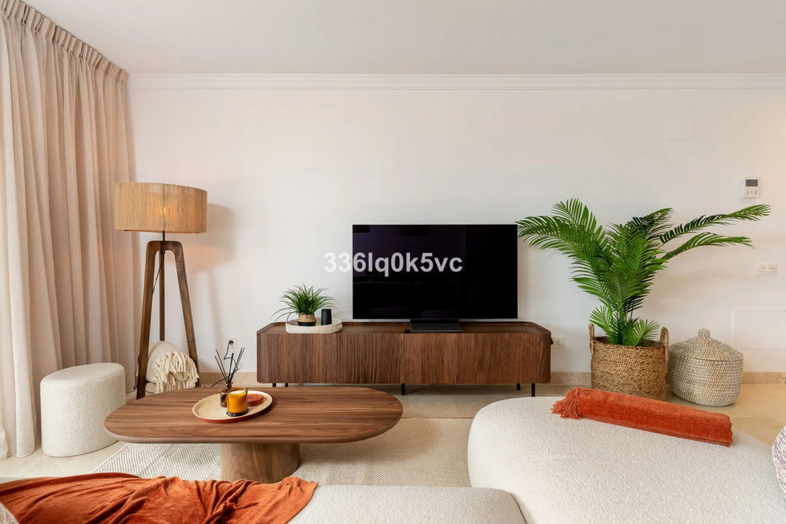 Apartment - Ground Floor Apartment в продаже в Benahavís, Málaga. В доме 3 спален и 2 ванных комнат. Площадь дома 110 м². Площадь участка 55 м²