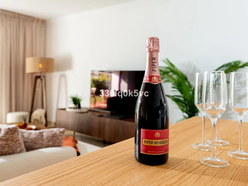 Apartment - Ground Floor Apartment в продаже в Benahavís, Málaga. В доме 3 спален и 2 ванных комнат. Площадь дома 110 м². Площадь участка 55 м²